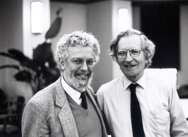 Enrique Dussel y Noam Chomsky en Chicago, 1994