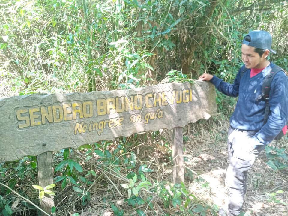 Frente a la deforestación y la amenaza de pérdida cultural, el pueblo aché utiliza el mapeo participativo y el diálogo intergeneracional como acto de resistencia, memoria y defensa del territorio. Foto: Cortesía de Bruno Chevugi.