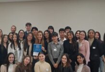 Conectando corazones y saberes: estudiantes de medicina impulsan la ciencia solidaria en Paraguay El ECCS nació del deseo de crear un entorno donde las diferentes disciplinas de la salud puedan reunirse y dialogar.
