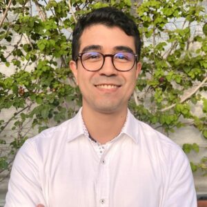 Serio Morales es un antropólogo y divulgador de Ciencia del Sur. 